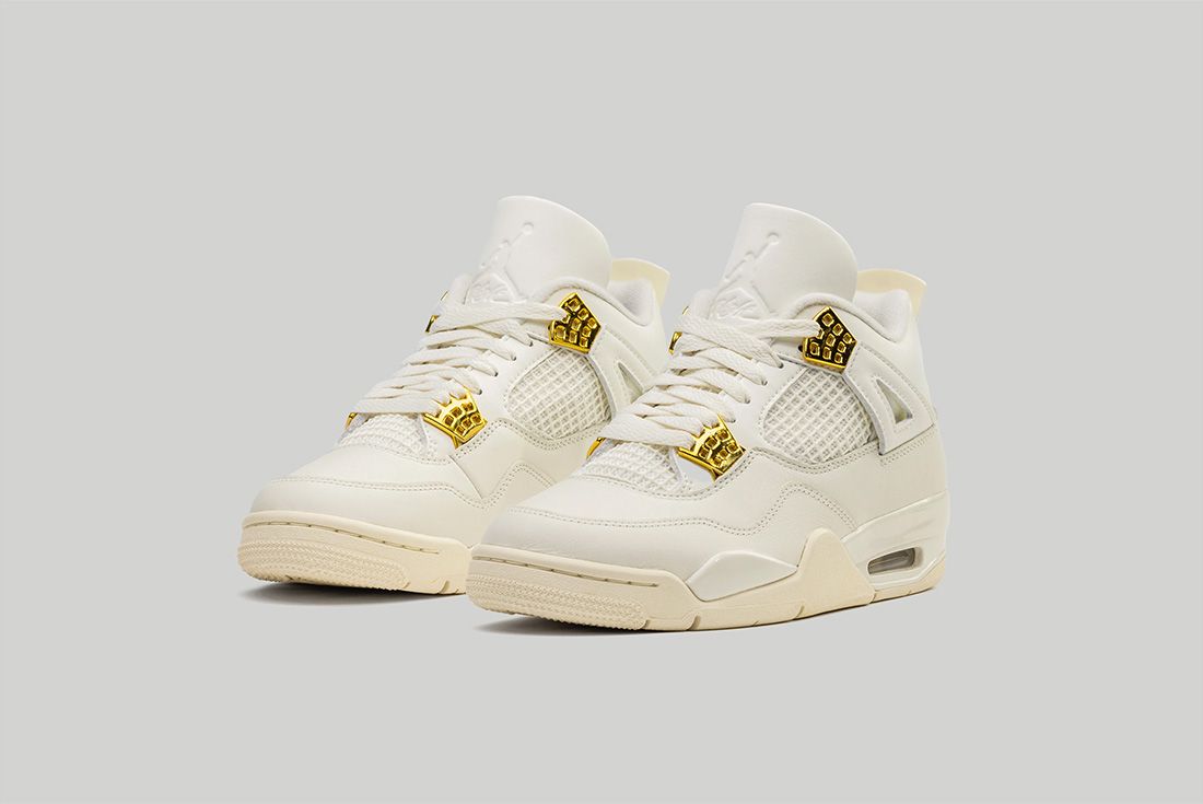 Finally, Here's an Official Look at the Air Jordan 4 ‘Metallic Gold ...