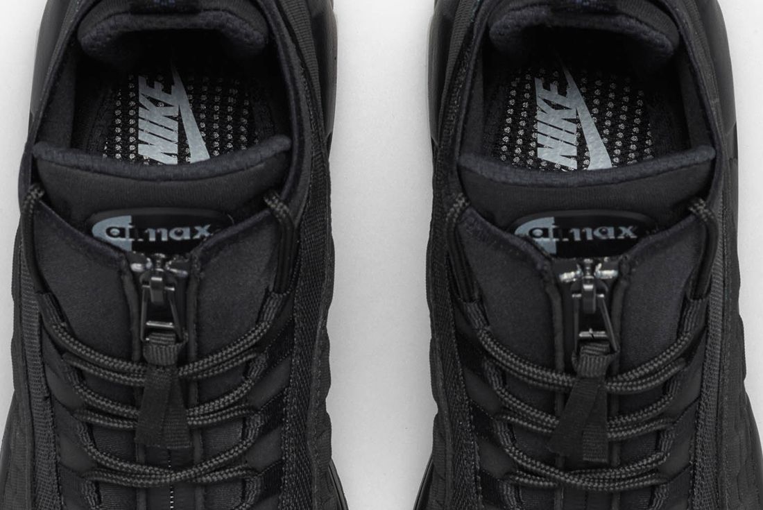 95 sneakerboot black