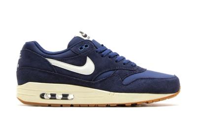 Air Max 1 Essential Nvy Sideview