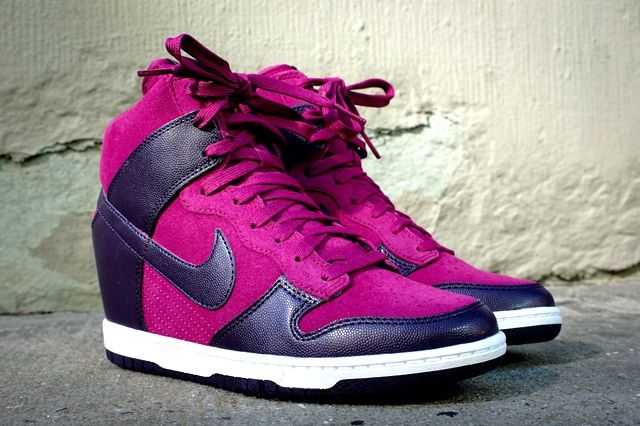 nike dunk sky high violet