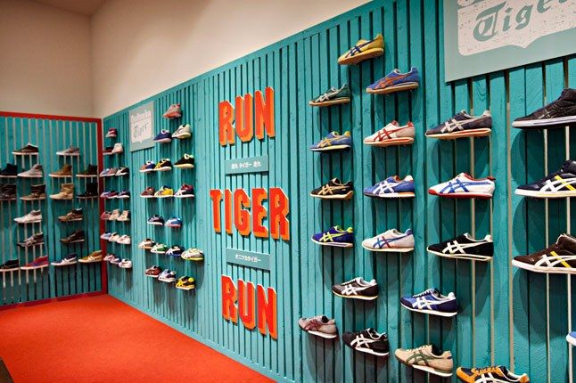 Onitsuka Tiger Sneakerness Stall 2