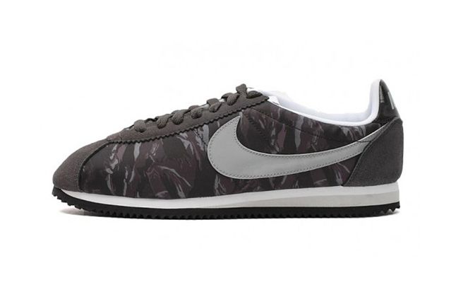 camo nike cortez