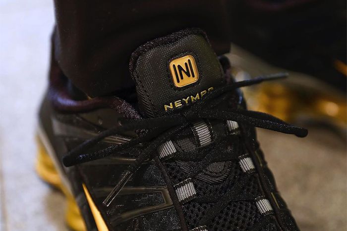 Neymar Nike Shox Tl Black Gold Collaboration First Look Bv1388 001 Release Date Tongue