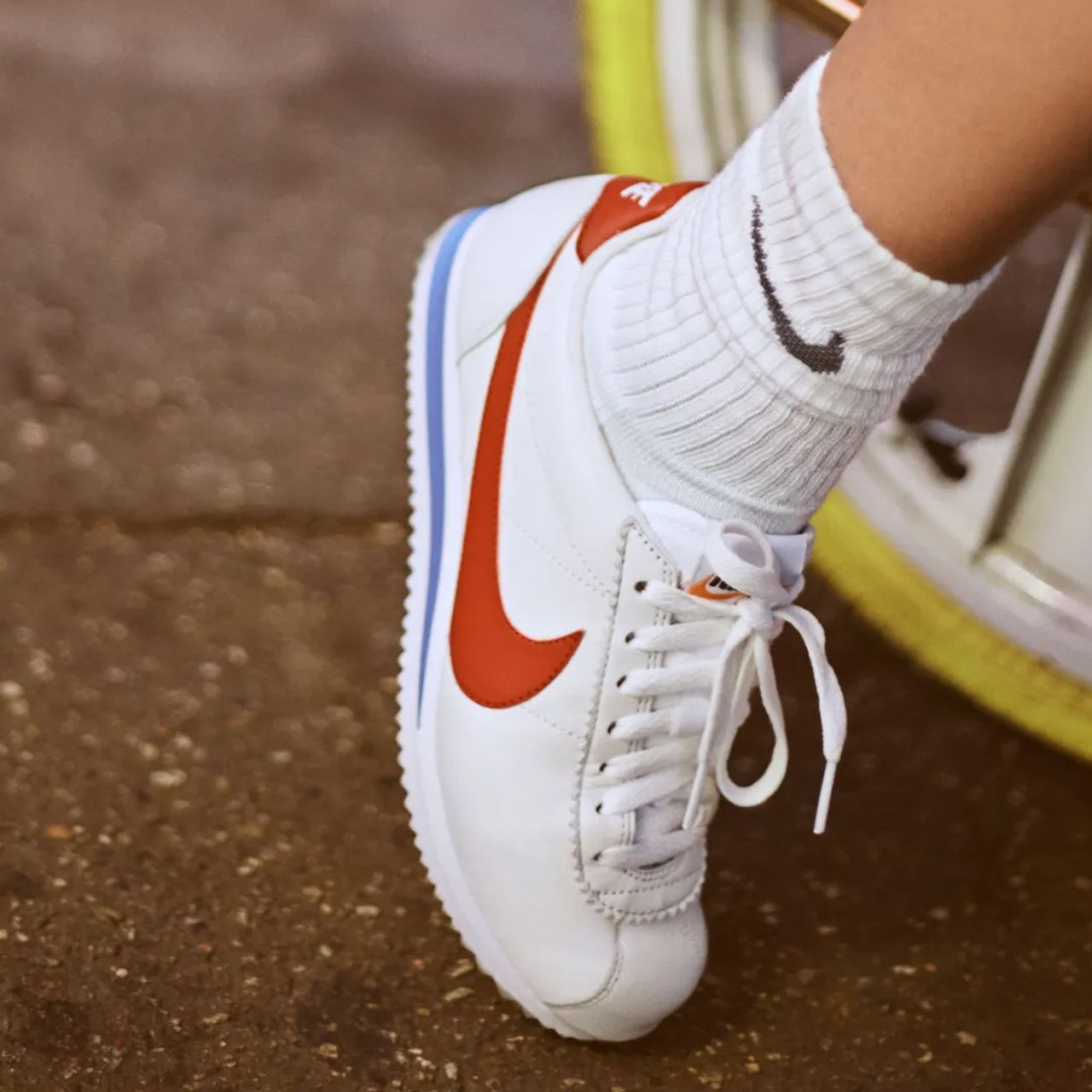 Melodieus toetje nemen Nike Bring Back The Classic Cortez Women's In Signature Red, White and Blue  - Sneaker Freaker