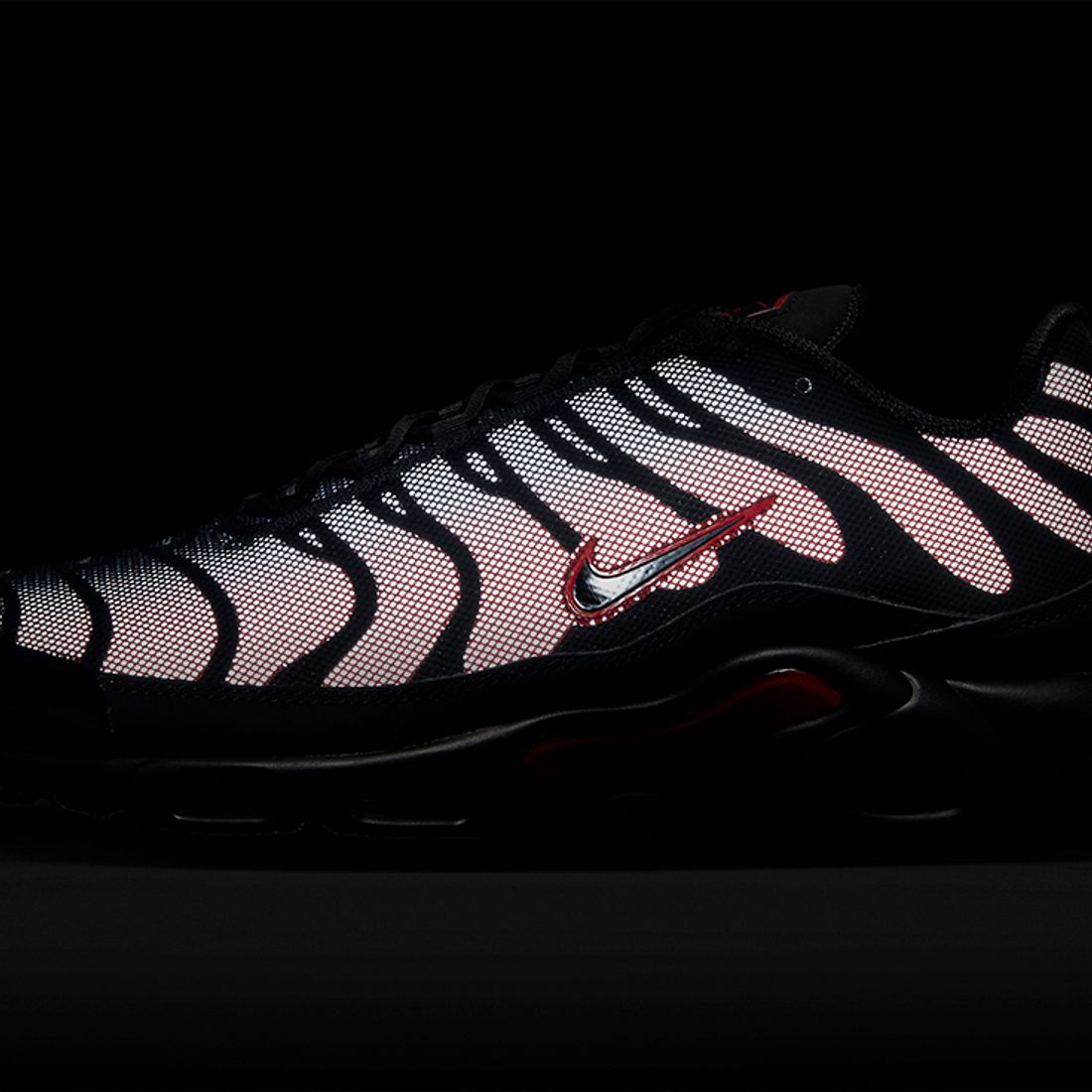 This Air Max Plus is 'Bred Reflective' - Sneaker Freaker