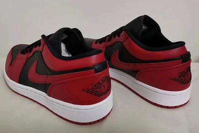 Air Jordan 1 Low Varsity Red Heel