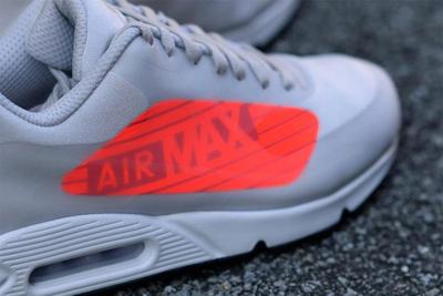 The Am90 Gets Maxed Out With Over Sized Branding3