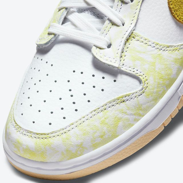 womens dunk yellow strike
