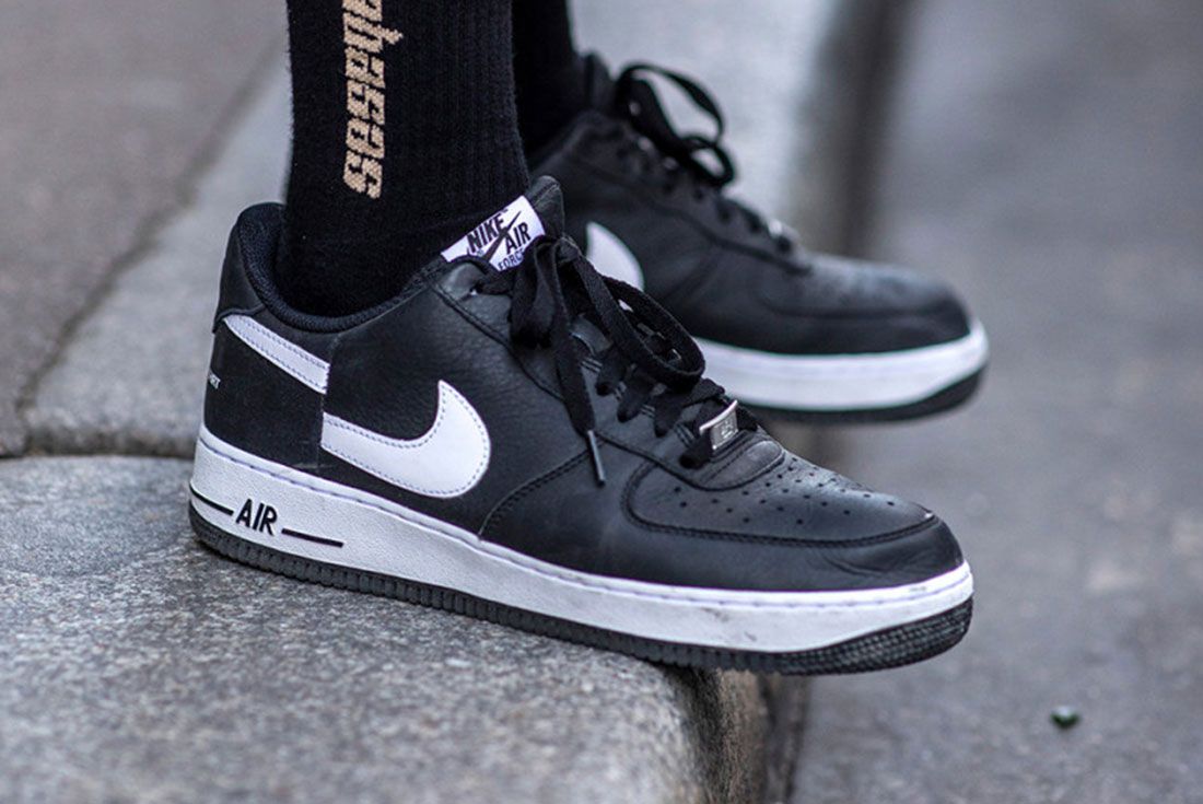 supreme cdg air force 1 on feet