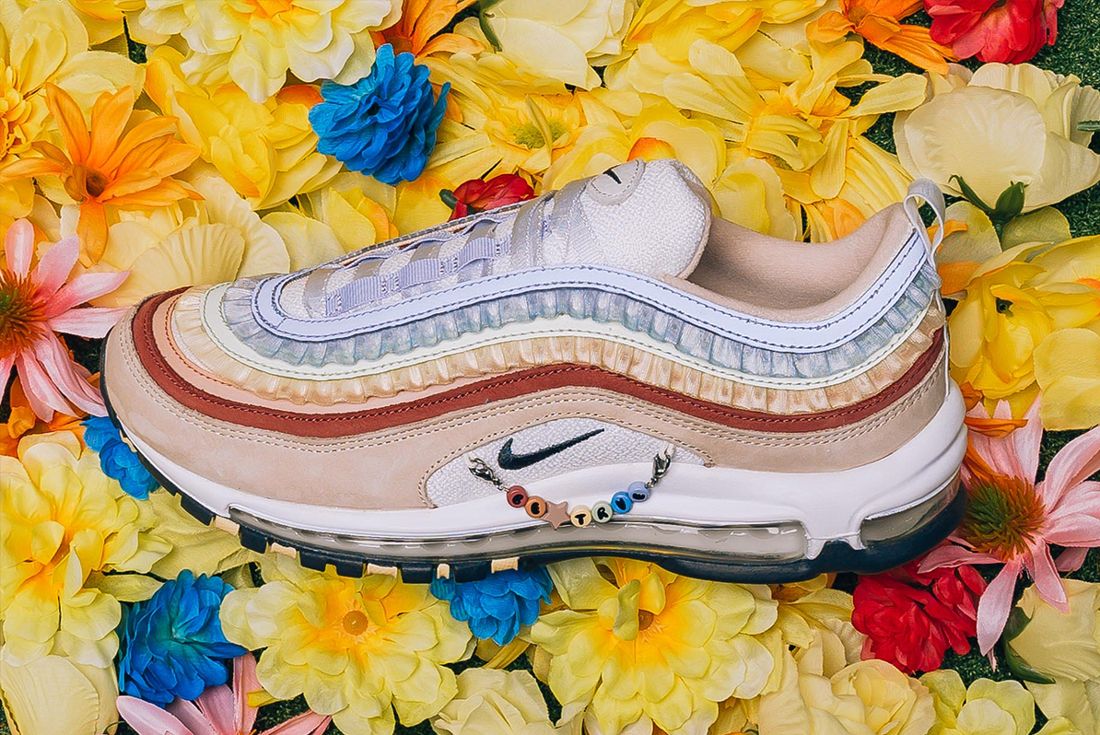 zoet kan zijn vals Nike Celebrate the LGBTQIA+ Community with the Air Max 97 'Be True' -  Sneaker Freaker
