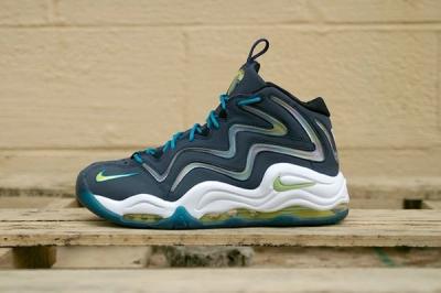 Nike Air Pippen Midnight Navy Profile 1