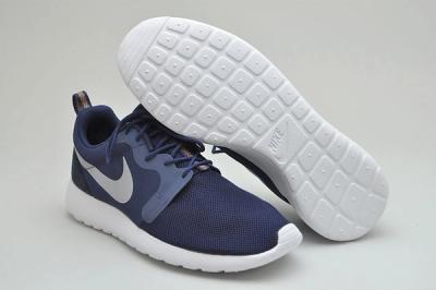 Roshe Run Nvy Blue Perspective Sole