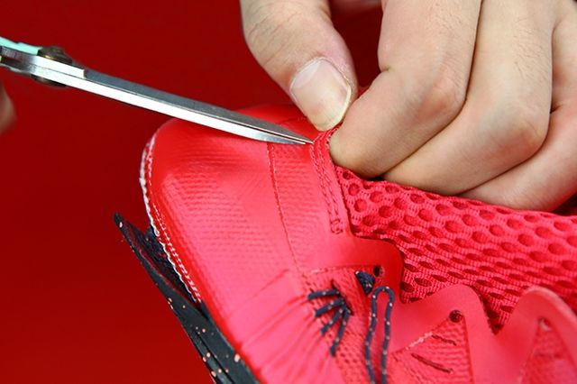 Nike Hyperdunk Sneaker Dissection 5