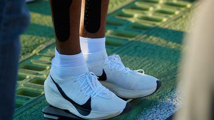 Distinción Descuidado Llevando Nike's Breaking2 Runners Trial Zoom Vaporfly Elite Concept Shoe - Sneaker  Freaker
