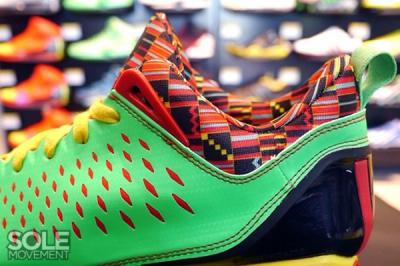 Adidas Rose 3 Low Tribal Heel Detail 1