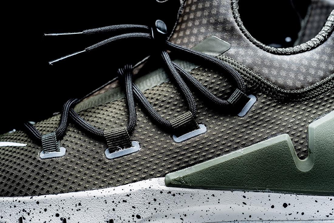 sneaker news