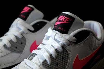 Nike Air Max 90 Hyper Pink 2