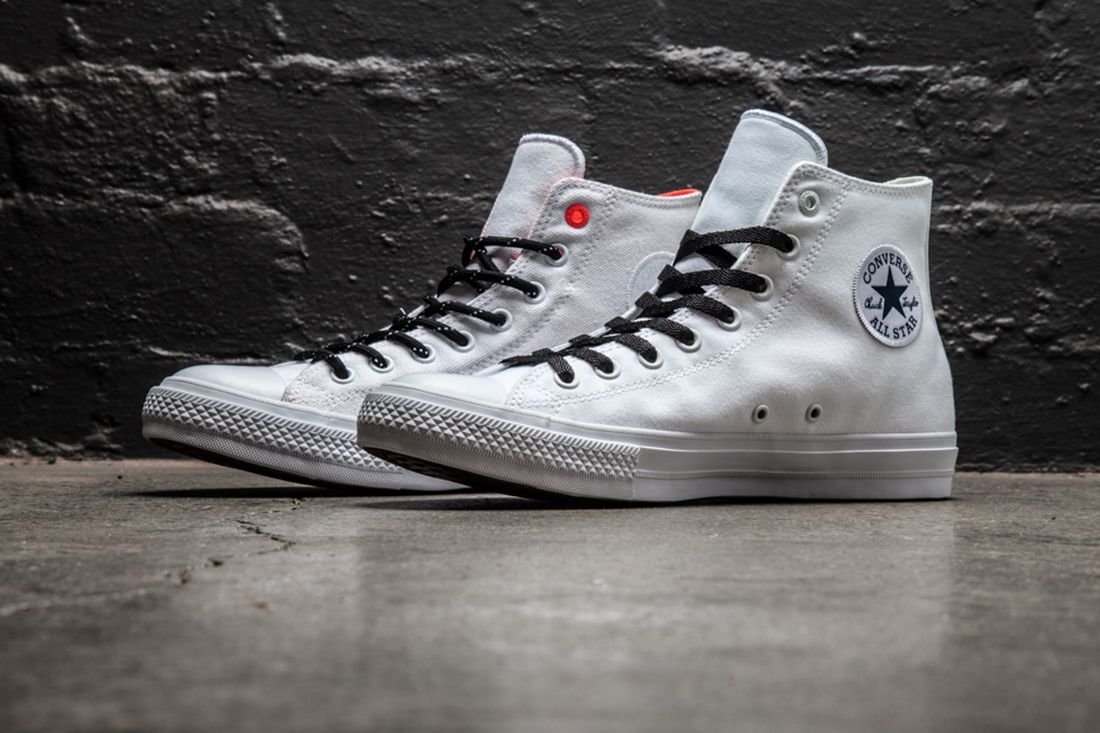 Hands On: A Side By Side Comparison Of The Chuck Ii Shield Canvas ... البنش