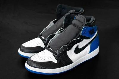 this-fragment-design-x-air-jordan-1-sample-is-made-with-louis-vuitton-epi-leather