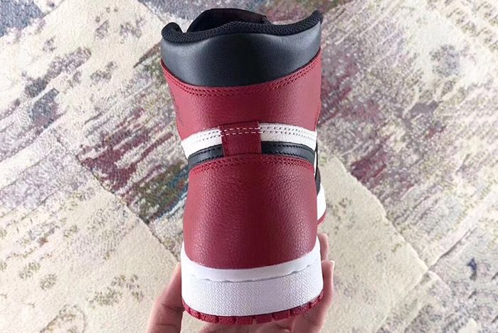 Air Jordan 1 Bred Toe Sneaker Freaker 3