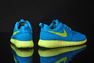 Nike Roshe Run Blue Glow 2013 1