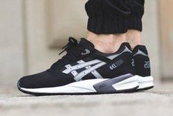 asics gel saga black black