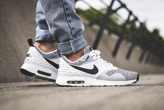 nike air max tavas 42