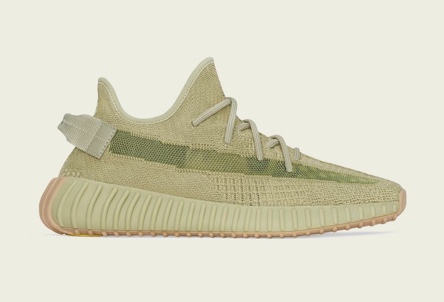Yeezy BOOST 350 V2 Sulfur Right