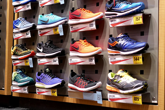 Motion Of Exposition Sport Shoes Inside Sportchek Store With 4K Resolution Rsgc Jfbe Thumbnail Full01