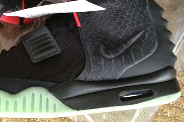 Nike Air Yeezy 2 Up Close Look 08 1