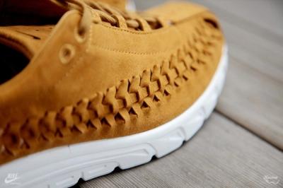 Nike Mayfly Woven Qs Chestnut Midfoot Detail