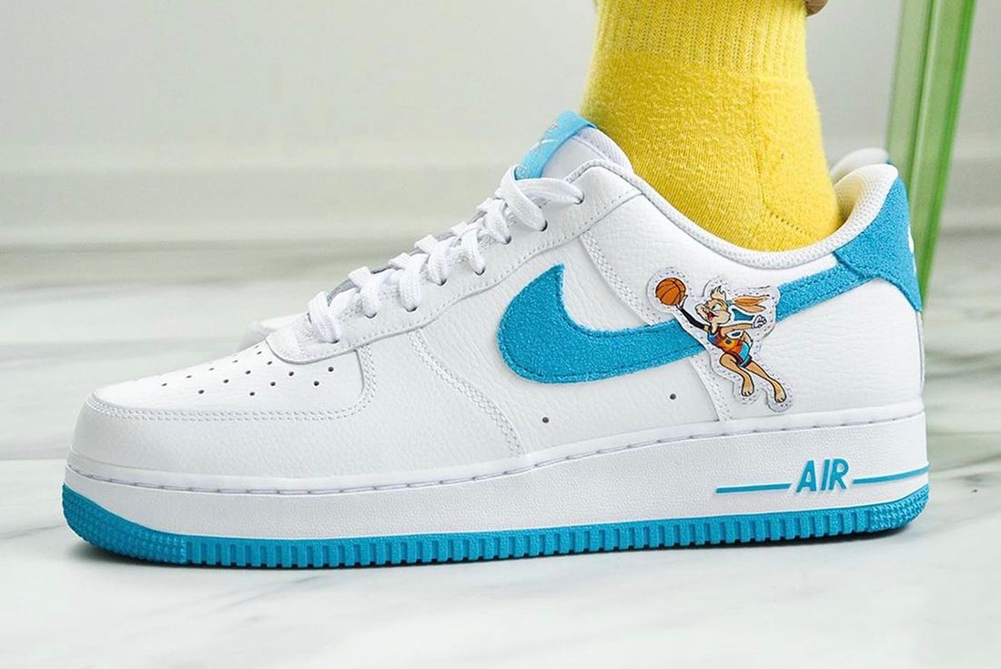 Nike air force 1 hare up close