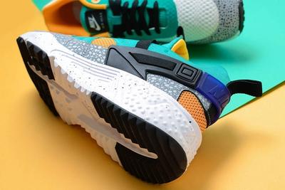 Nike Safari Yellow Pack 3
