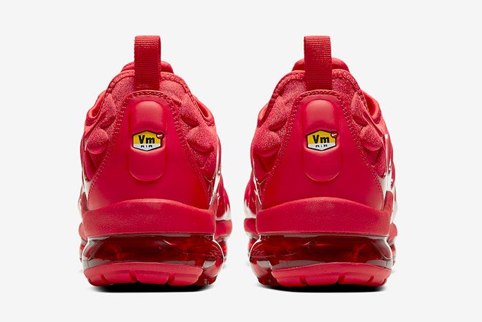 Vapor maxes hot sale red