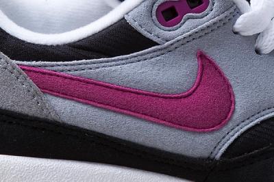 Nike Air Max 1 Grey Violet Close Up Side Panel 1