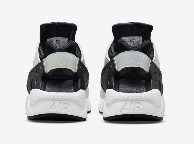 The First-Ever Retro of an OG Nike Air Huarache - Sneaker Freaker