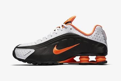 Nike highs Shox R4 Dutch Orange Lateral