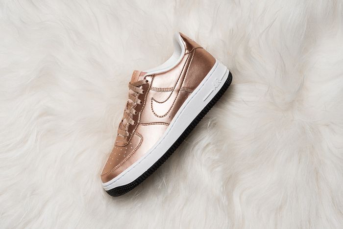nike air force bronze