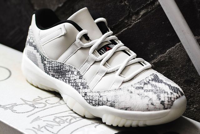 jordan 11 retro low le snakeskin