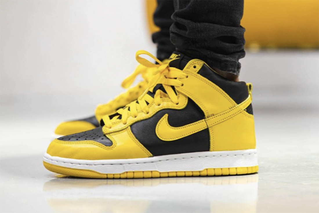 maize and black dunks