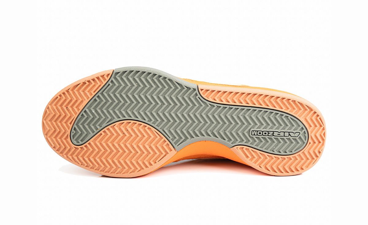 THE BOOK１、２ (Limited Edition) Devin Booker's Inaugural Nike Sneaker 'Book 1' Releases