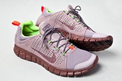 Nike Free Powerlines 2 Diffused Taupe Pair 1