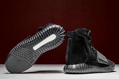 Adidas Originals Triple Black Yeezy Boost 750 2 640X4261