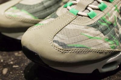 Nike Am95 Prm Tape Green Camo Toe Detail 1