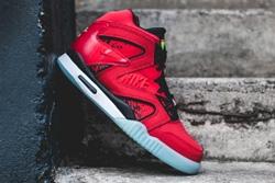 Nike Air Tech Challenge Hybrid Chilling Red Thumb