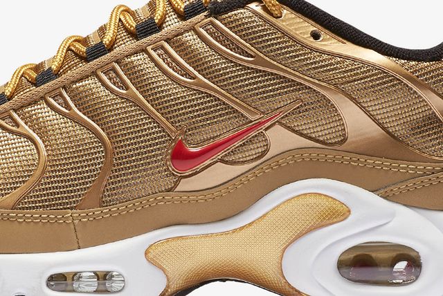 nike air max metallic gold