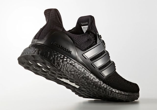 triple black adidas