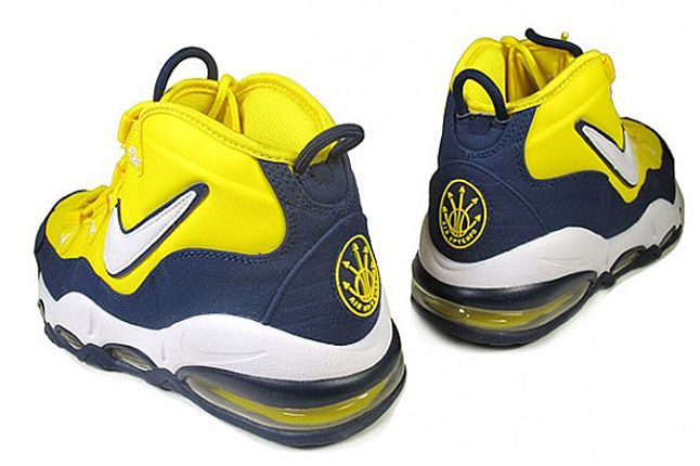 Nike Air Max Tempo Wolverines 03 1