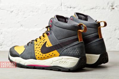 Nike Wmns Air Alder Mis Oms Gold Suede Anthracite 1