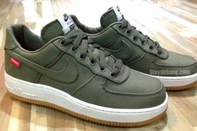Supreme X Nike Air Force 1 Low Olive Profile 1